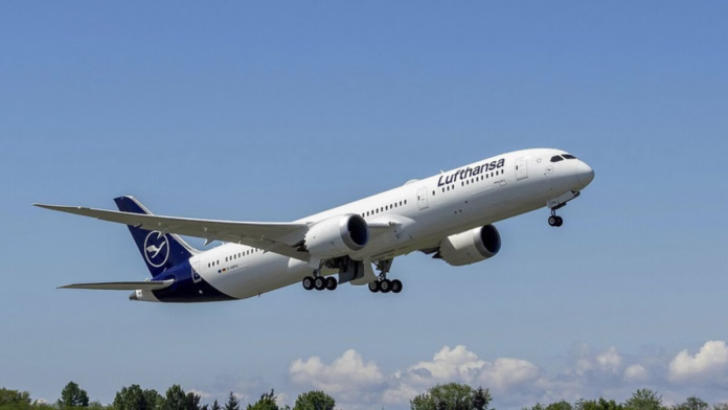 https://salarnews.in/public/uploads/images/newsimages/maannewsimage28102025_165006_Lufthansa airport.png
